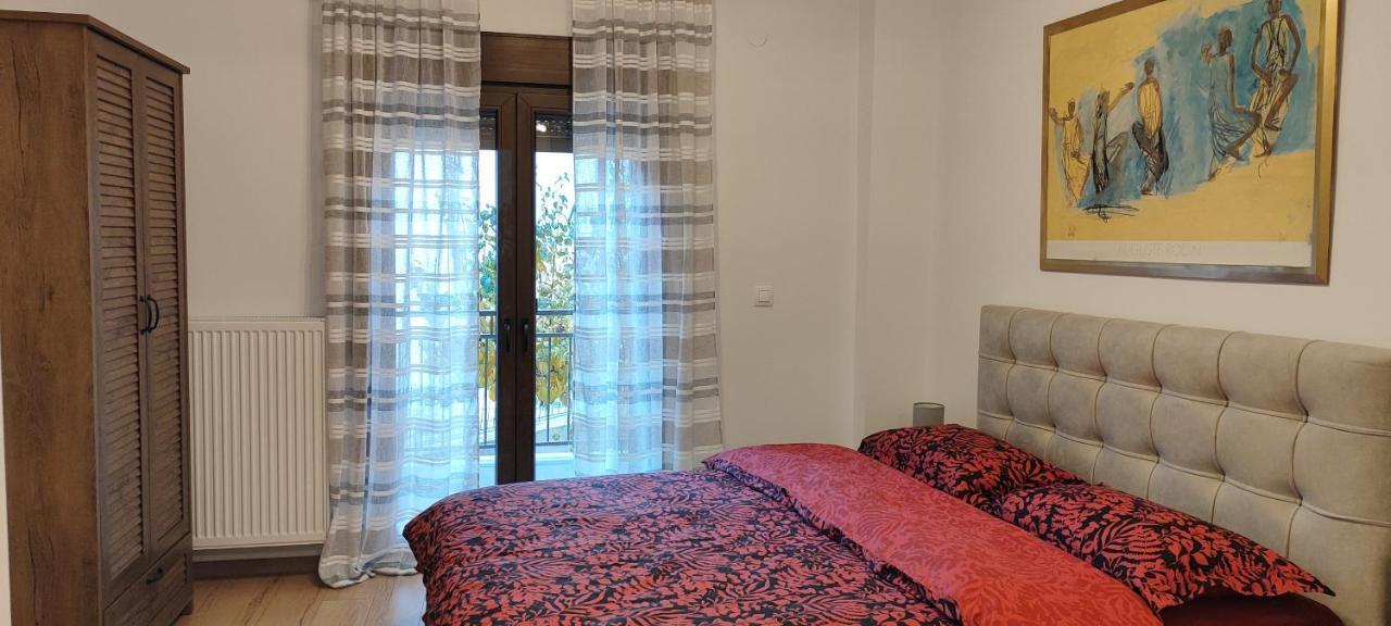 La Maisonette, Florina Center Kültér fotó