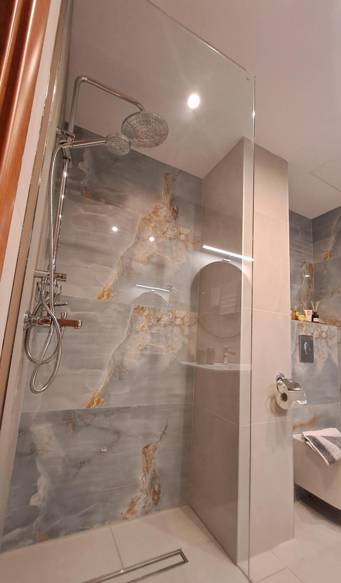 La Maisonette, Florina Center Kültér fotó